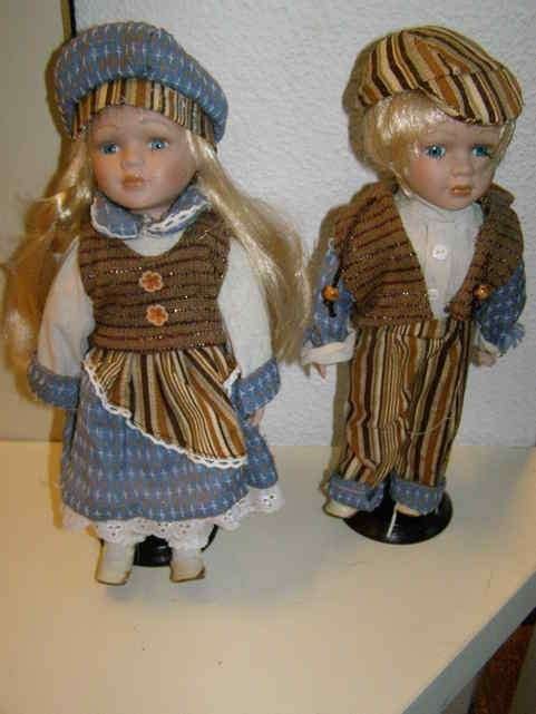 Twee porseleine kids, Verzamelen, Poppen, Ophalen of Verzenden, Gebruikt, Pop