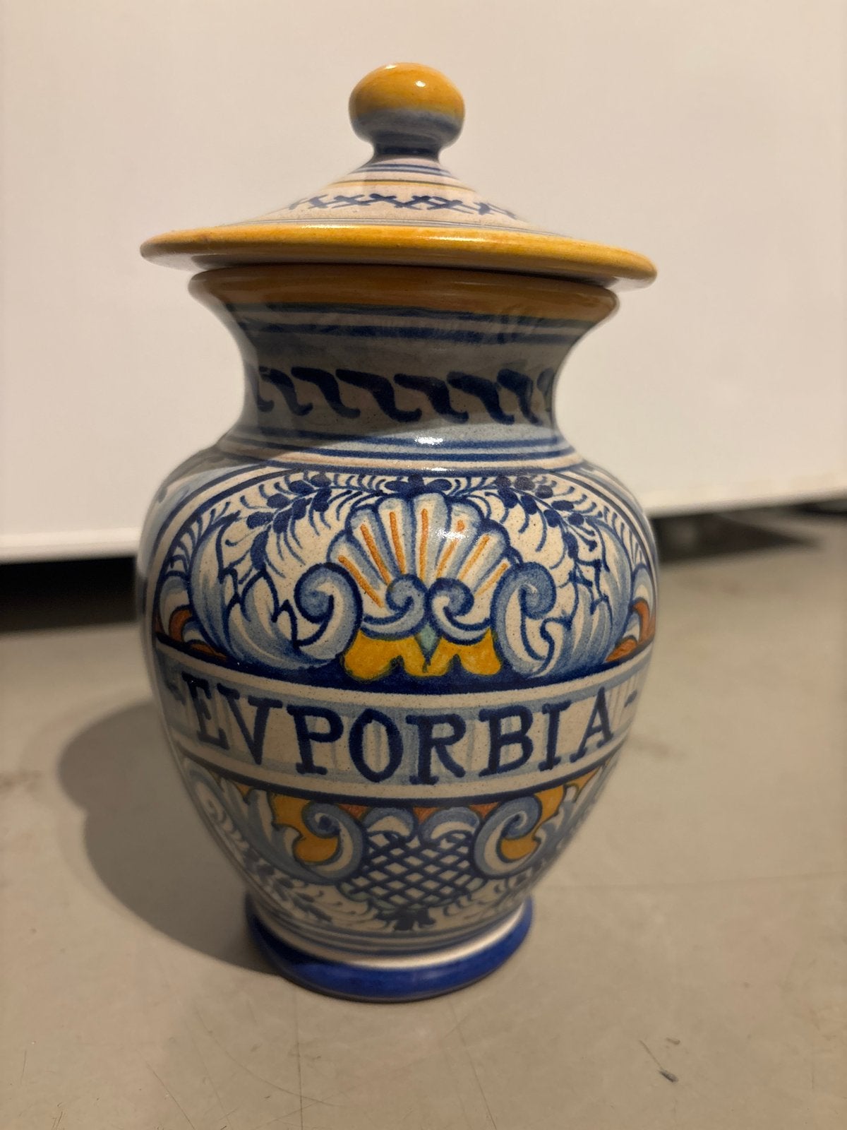 Antieke Deruta Apothekerspot 'EVPORBIA' - Handgeschilderd, Ophalen of Verzenden