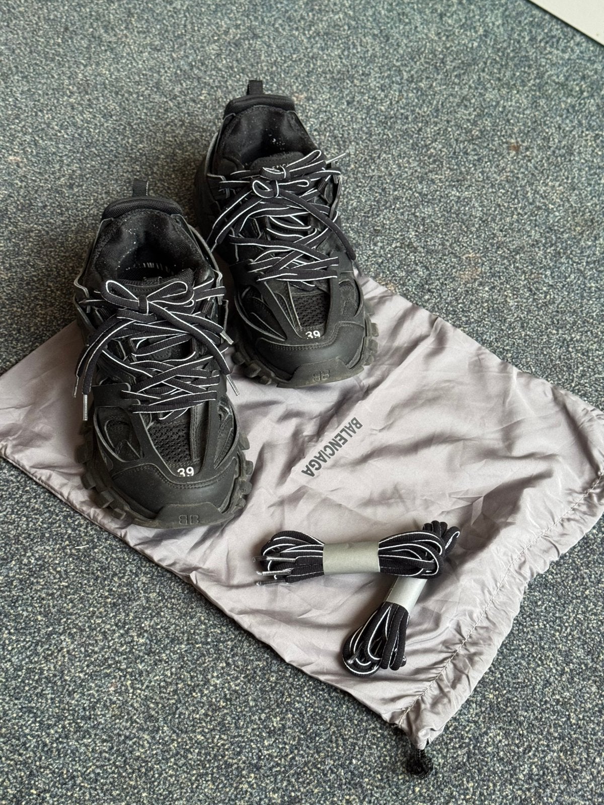 Balenciaga sneakers size 39 black, Ophalen of Verzenden, Gedragen, Sportschoenen, Zwart