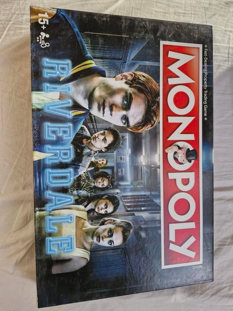 Monopoly Riverdale Bordspel - Zo goed als nieuw, Hobby en Vrije tijd, Vijf spelers of meer, Ophalen of Verzenden, Zo goed als nieuw