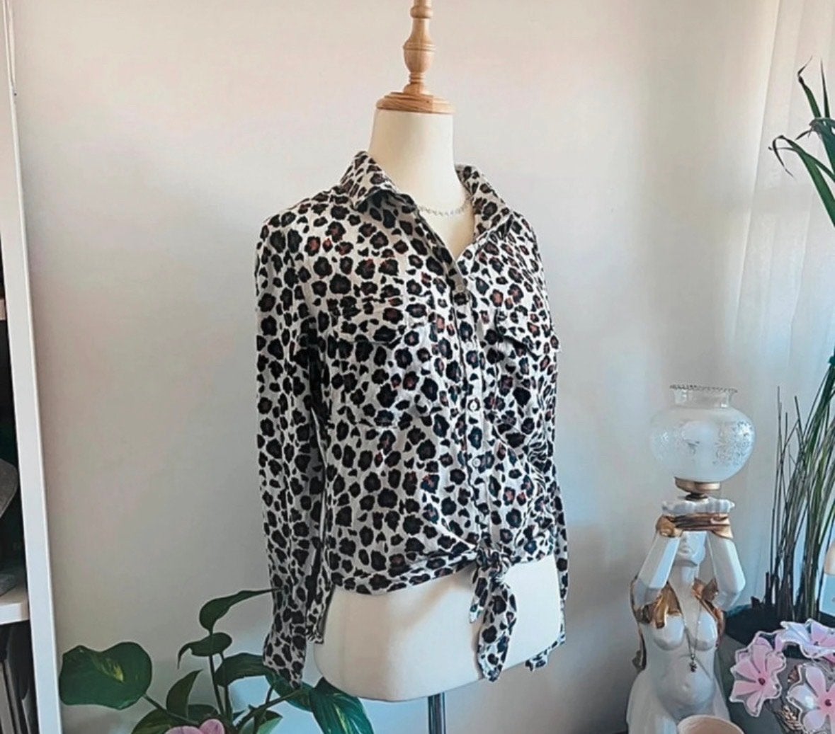 Jennyfer Blouse met Luipaardprint - Maat S, ZGAN, Kleding | Dames, Ophalen of Verzenden, Zo goed als nieuw, Maat 36 (S), Meerkleurig