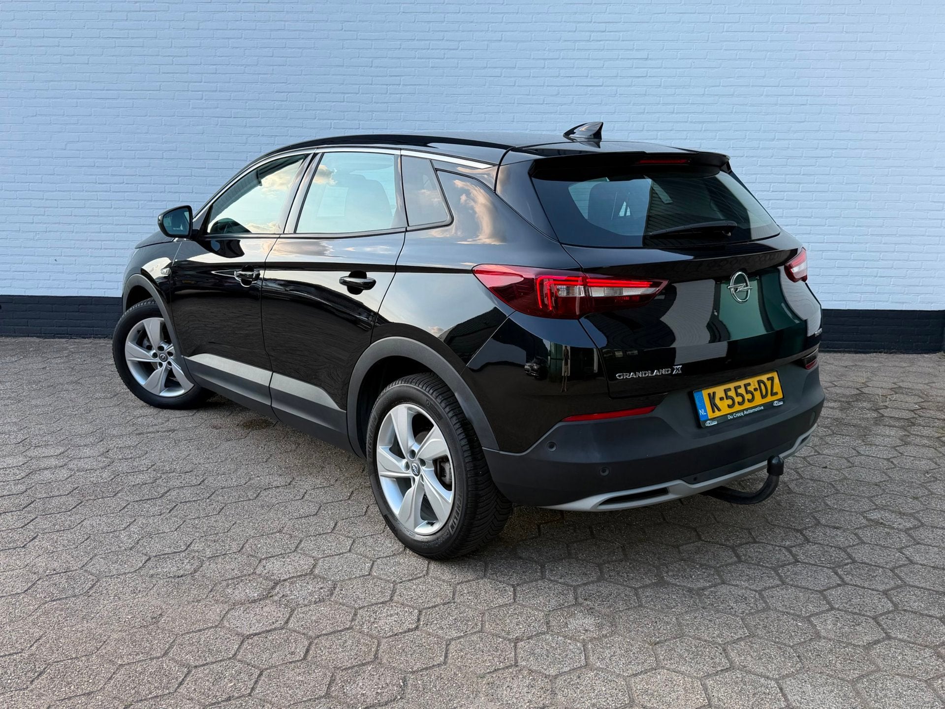 Opel Grandland X 1.2 Turbo Ultimate LEDER l 360C l TREKHAAK!, Voorwielaandrijving, Gebruikt, 1199 cc, Lichtsensor