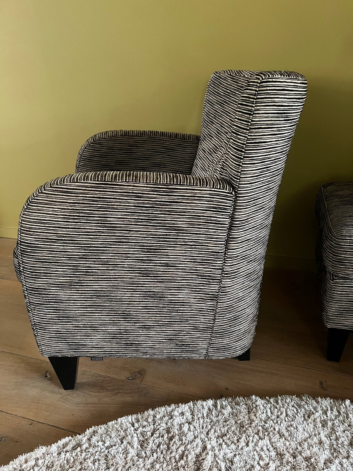 Setje fauteuils met hocker in beige - zwart van Bench, Huis en Inrichting, Fauteuils, Zo goed als nieuw, Hout, Stof, 75 tot 100 cm