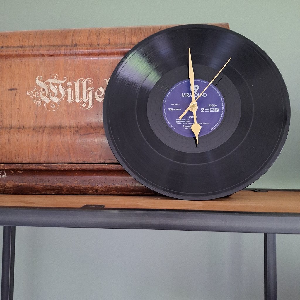 Unieke LP Klok - Vintage Design, Huis en Inrichting, Wandklok, Stil uurwerk, Analoog, Nieuw