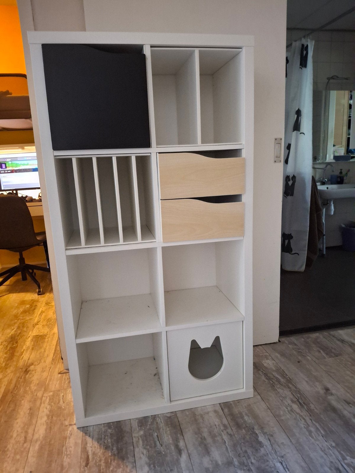 Ikea witte kallax kast met 8 vakken, Ophalen, Gebruikt, Met deur(en), 100 tot 150 cm
