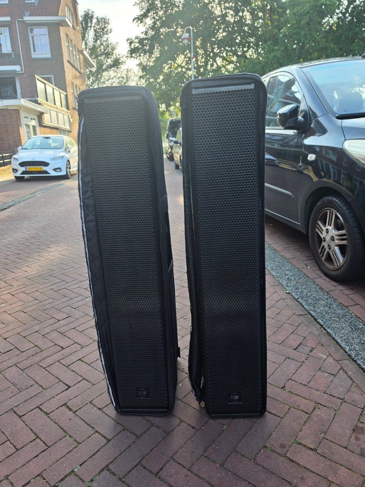 RCF NXL 24     2  stuk      3,400 evro, Muziek en Instrumenten, Ophalen of Verzenden, Zo goed als nieuw, Minder dan 500 watt, P.A.