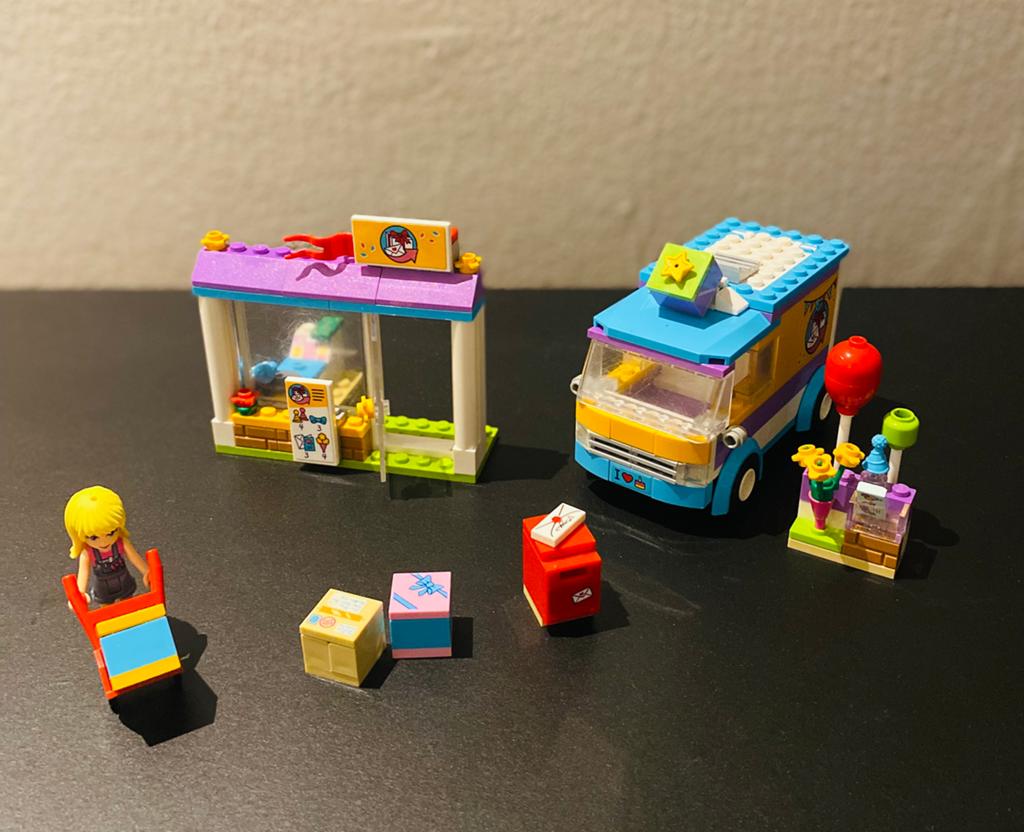 Lego friends 41310 pakketdienst, Kinderen en Baby's, Speelgoed | Duplo en Lego, Compleet, Lego, Friends, Ophalen of Verzenden