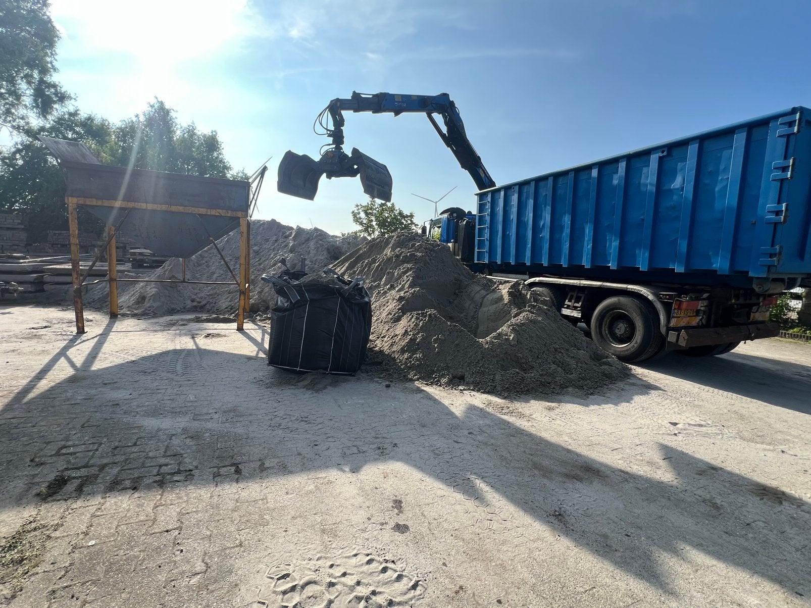 Tekoop witzand en gebrokenpuin/mengranulaat, Tuin en Terras, Ophalen, Nieuw, Ophoogzand