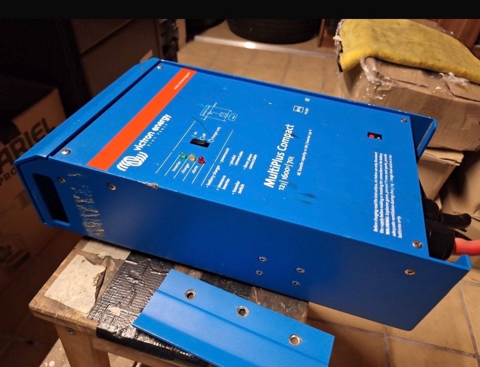 Victron MultiPlus Compact 12V 1600VA 70A Omvormer/Lader, Ophalen of Verzenden, Gebruikt