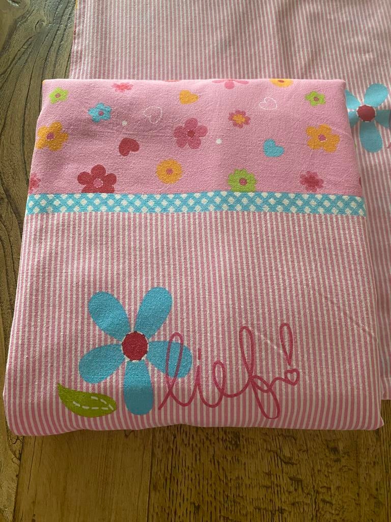Peuterdekbed met sloop roze Lief! 120/150, Gebruikt, Meisje, Ophalen of Verzenden, Deken of Dekbed