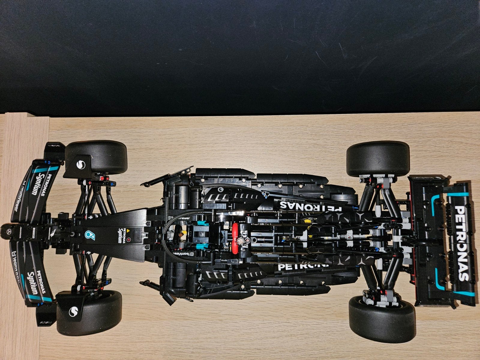 Afgebouwde grote F1 Mercedes, Hobby en Vrije tijd, Modelauto's | 1:24, Ophalen, Zo goed als nieuw, Overige merken