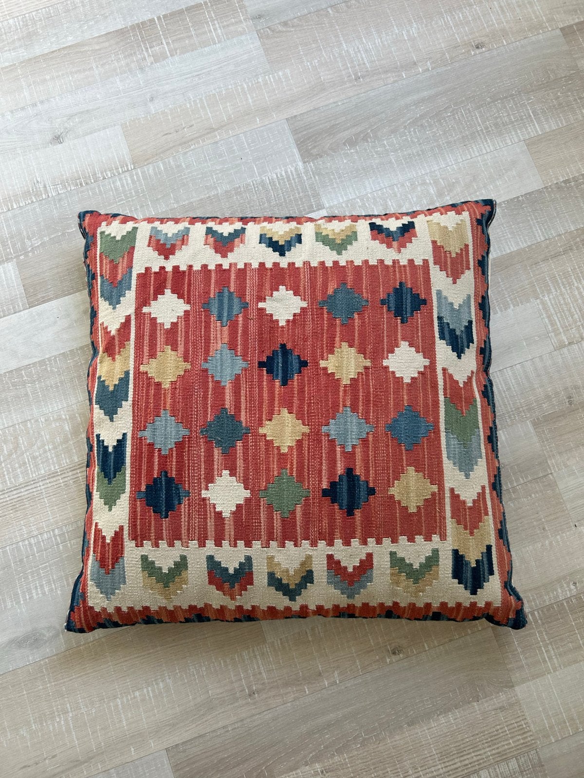groot sierkussen met Kilim Patroon - Rood/Meerkleurig, Ophalen, Overige merken, Gebruikt, Meerkleurig