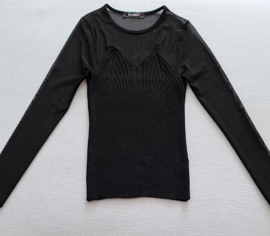 NIEUW: zwart shirt met doorzichtige bovenkant/mouwen, mt. S, Scamm, Zwart, Nieuw, Ophalen of Verzenden