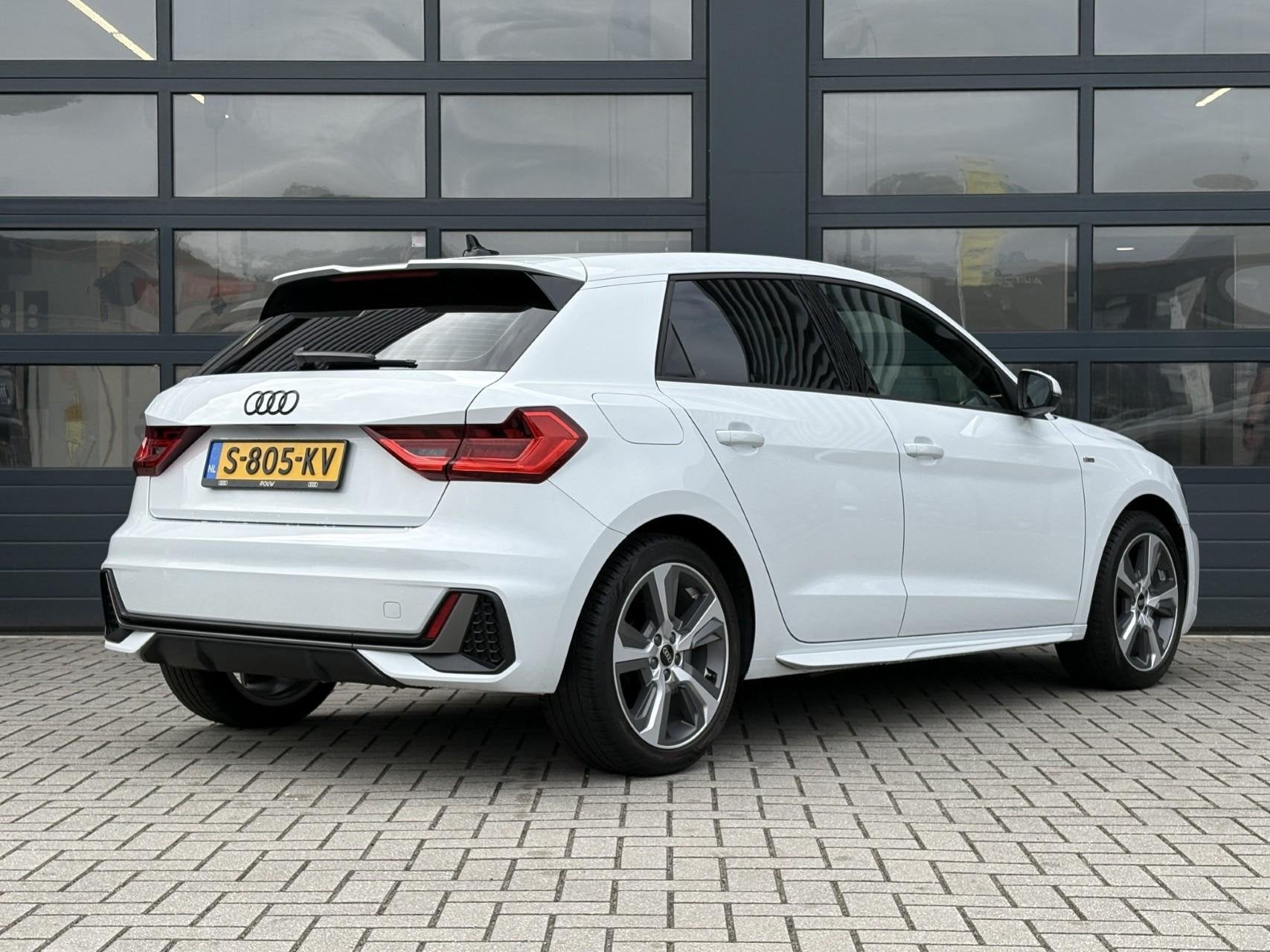Audi A1 Sportback 25 TFSI 95pk S Edition | Smartphone interf, Auto's, 12 maanden, 95 pk, Leder en Stof, Origineel Nederlands