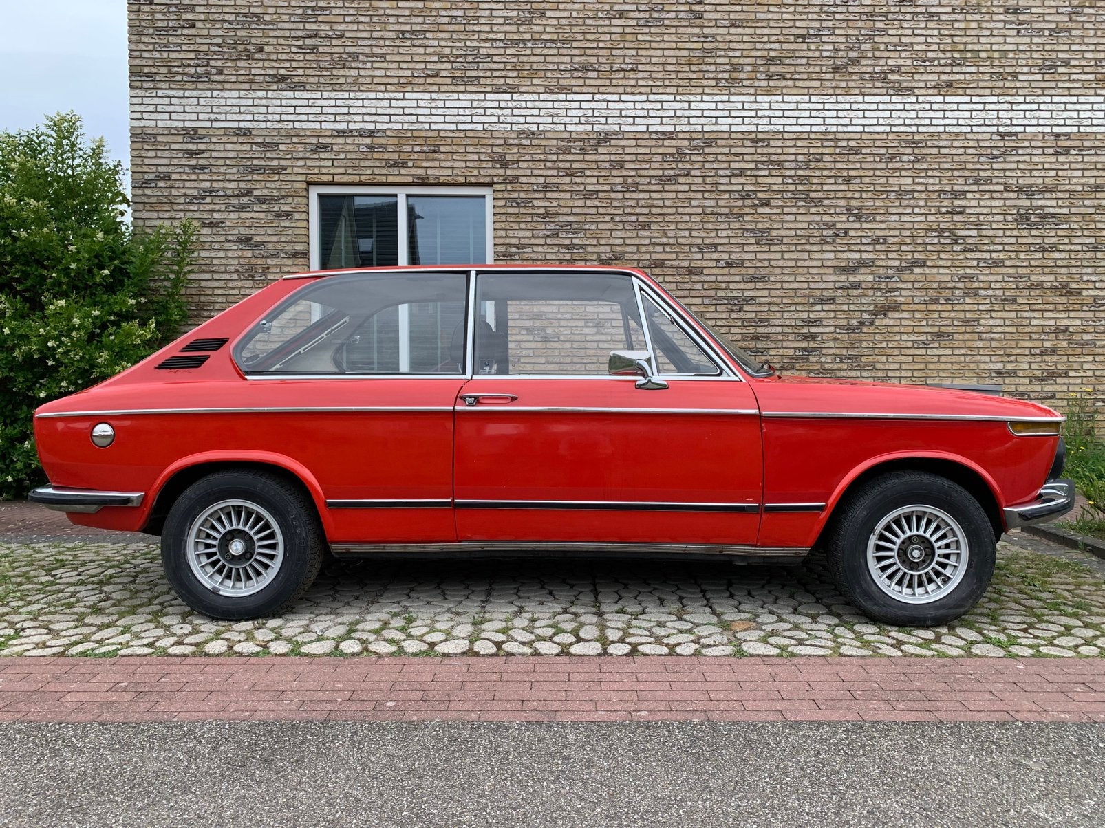 _BMW 2002 Touring | 1973 | verona rood, Auto's, BMW, Particulier, Overige modellen, Benzine, Hatchback, Handgeschakeld, Origineel Nederlands