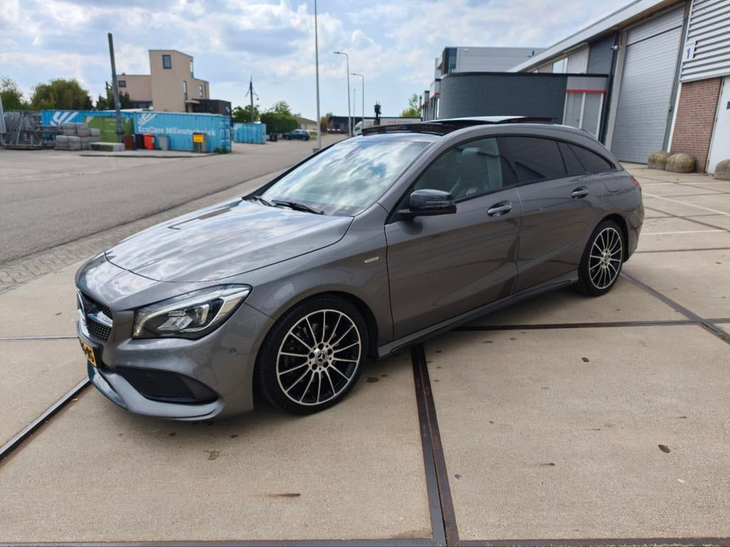 Mercedes-Benz Cla 220  AUT 2017 met pano leer top onderhoud., Auto's, Mercedes-Benz, Automaat, CLA, Achterwielaandrijving, Leder en Stof