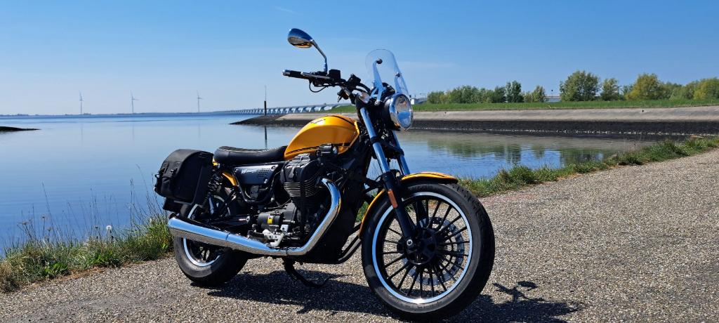 Moto Guzzi V9 Roamer, Motoren, Traction Control, 2 cilinders, Occasion, Motorrijbewijs A