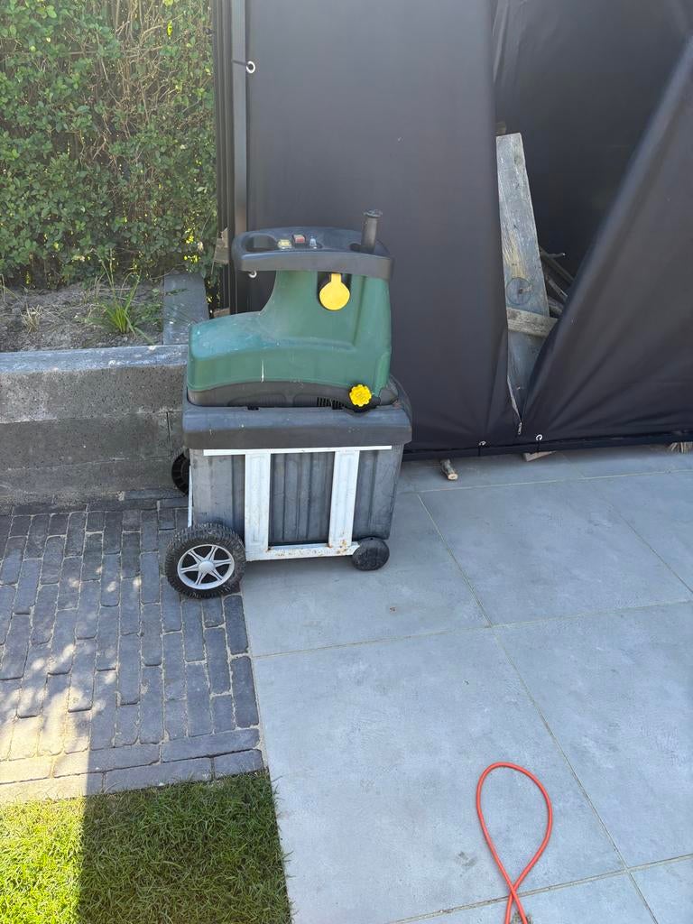 Eurom Shredder 2600 - Krachtige Elektrische Hakselaar, Ophalen, Gebruikt, Elektrisch, Met opvangbak
