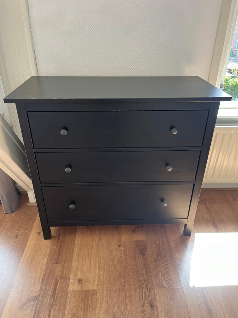 IKEA Hemnes ladekast zwart met 3 lades, Huis en Inrichting, Kasten | Ladekasten, Ophalen, Gebruikt, 100 tot 150 cm, 50 tot 100 cm