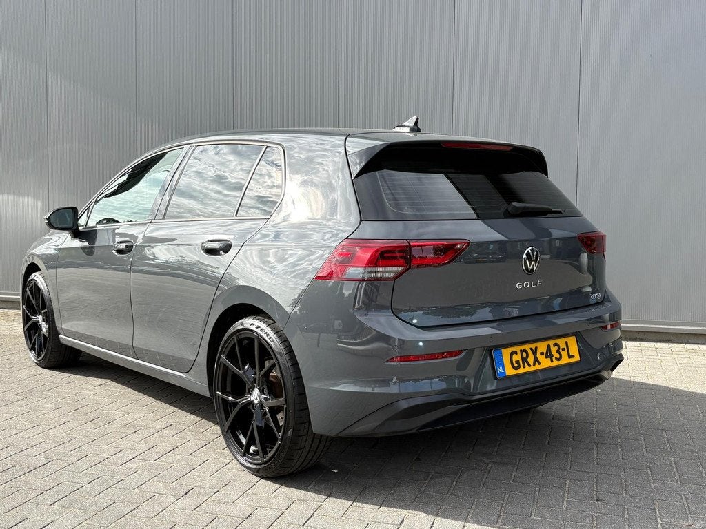 Volkswagen Golf 1.5 eTSI 150PK Style Automaat Navigatie/Came, Auto's, Volkswagen, 12 maanden, Euro 6, 4 cilinders, Leder en Stof