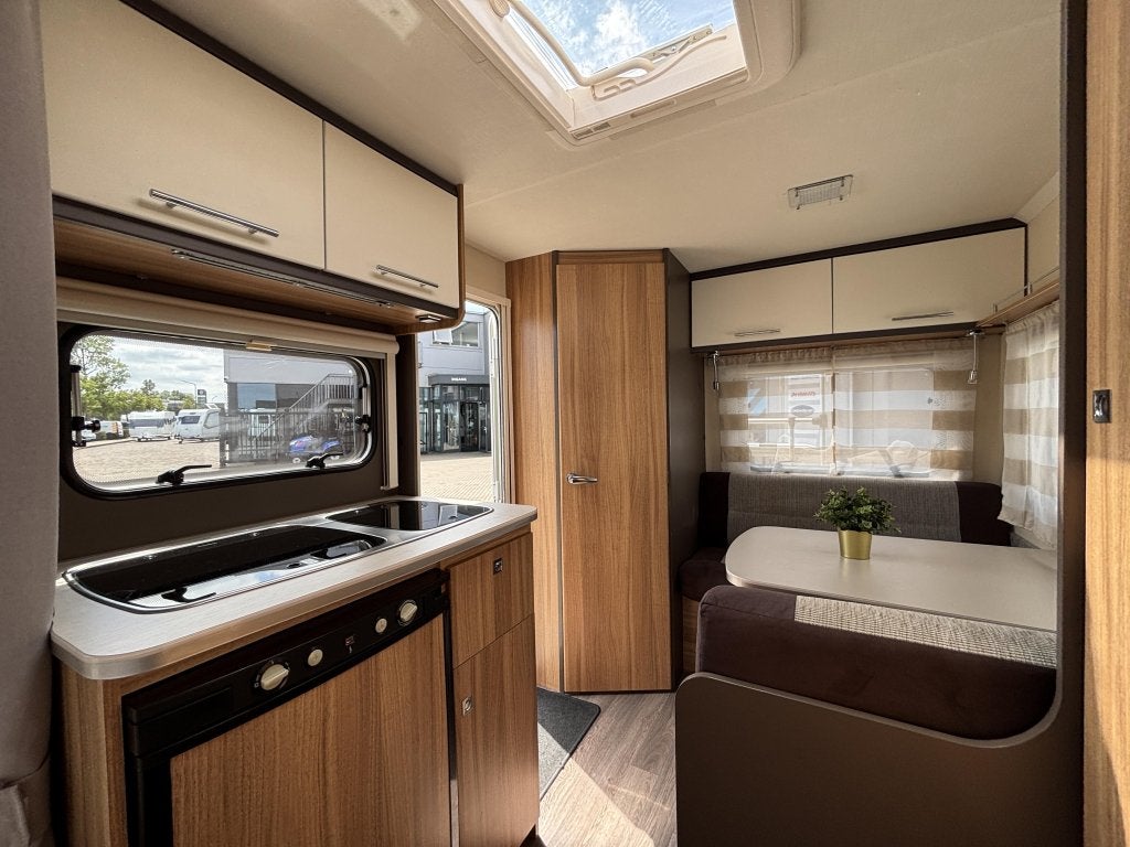 Caravelair Antares Style 390 Voortent 2x Fietsendrager Hor, Bedrijf, Treinzit, 750 - 1000 kg, 4 tot 5 meter