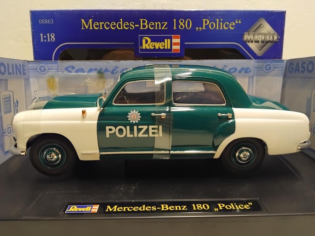 Mercedes Benz 180 Ponton Polizei Revell metal 1:18 KRD, Ophalen of Verzenden, Zo goed als nieuw, Auto, Revell