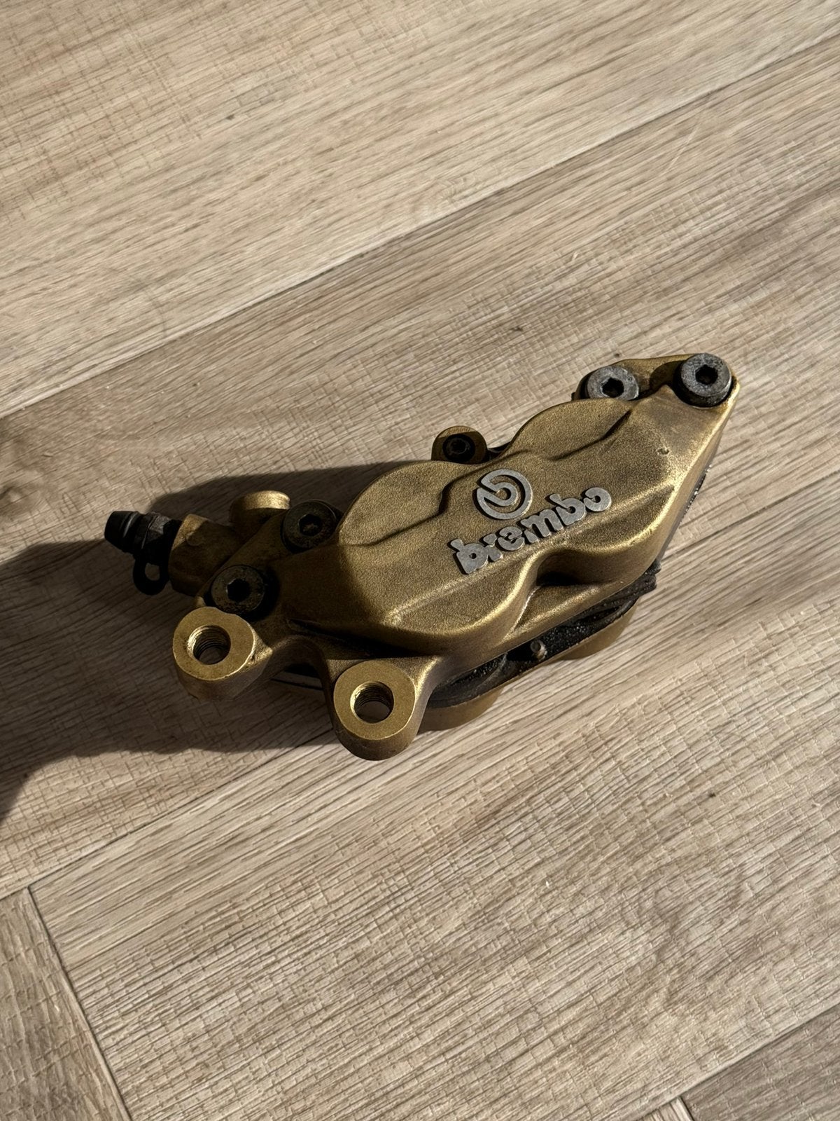 Brembo remklauw axiaal 40mm opname o.a. Ducati, Ophalen of Verzenden, Gebruikt