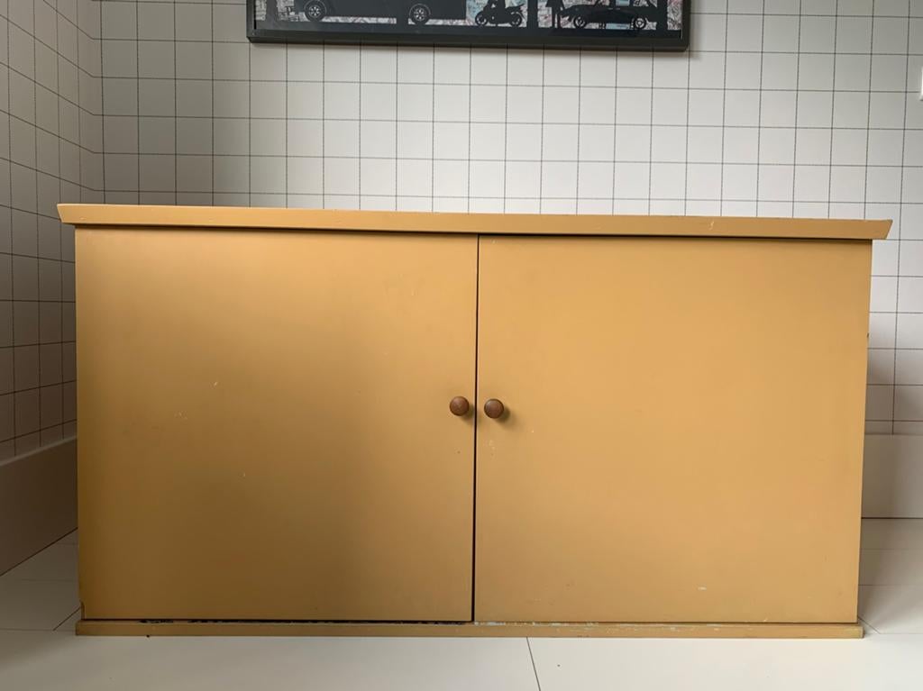 Leuk okergeel vintage kastje, Ophalen, Gebruikt