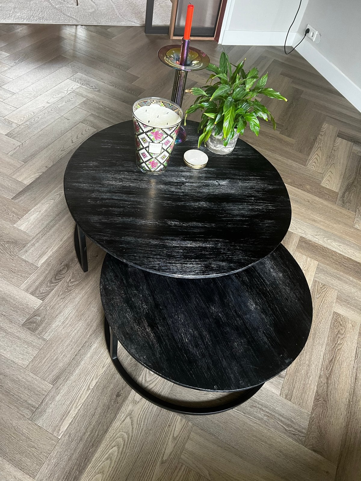 Set van 2 ronde salontafels - Zwart hout, Westwood, Gebruikt, Rond, 5 – 50, Overige houtsoorten