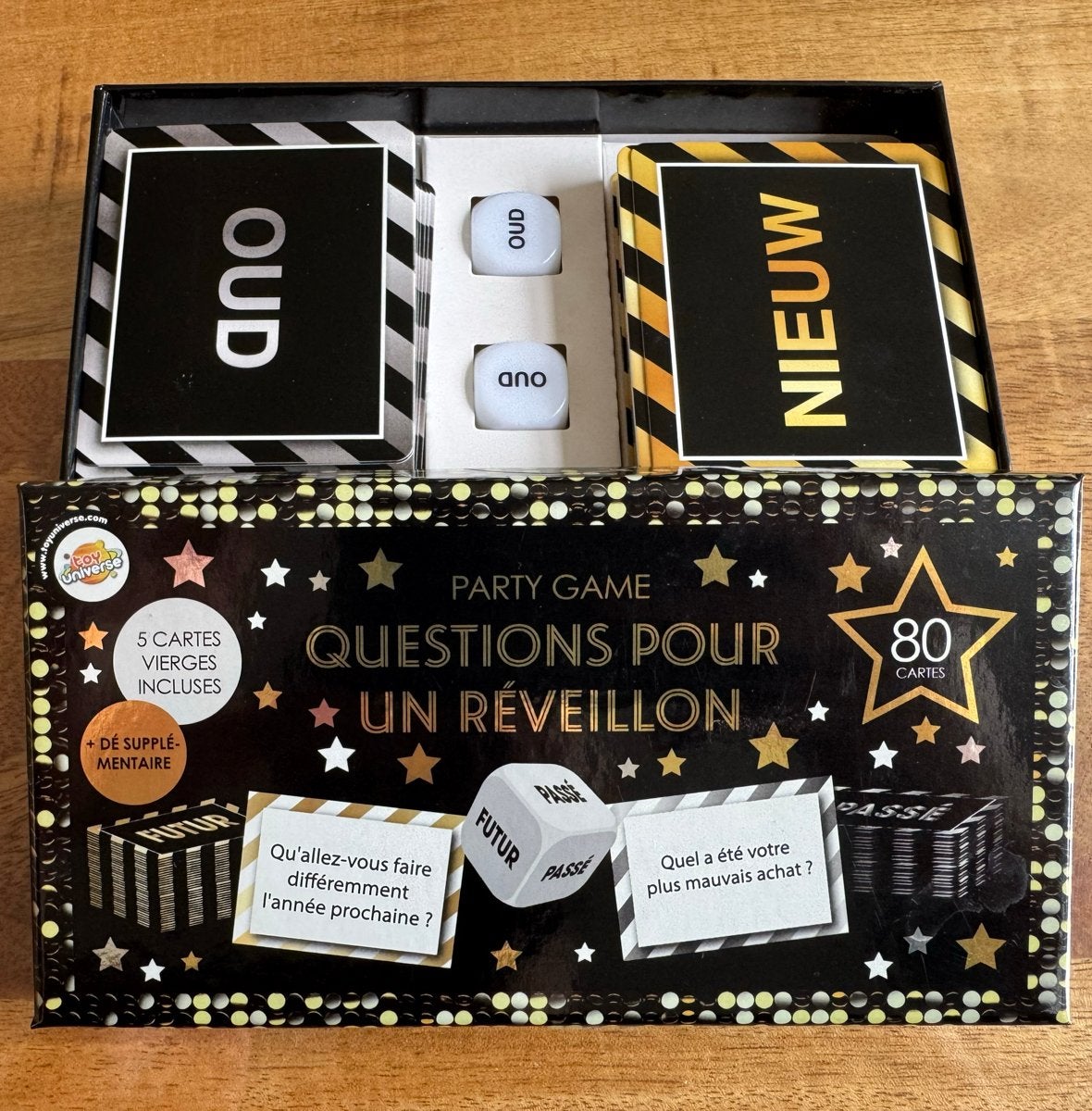 Party Game Oud & Nieuw - Vrijwel nieuw!, Drie of vier spelers, Ophalen of Verzenden, Zo goed als nieuw