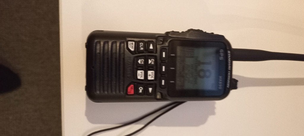 Handheld marifoon standard  horizon HX890, Ophalen of Verzenden, Zo goed als nieuw, Communicatie
