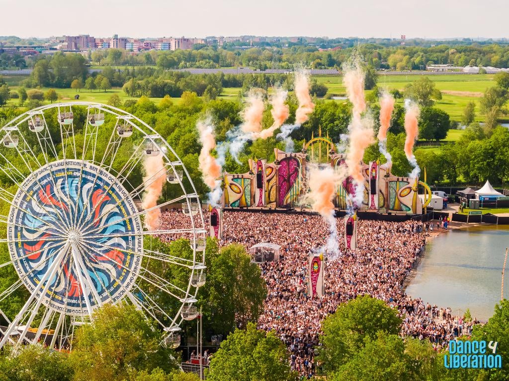 6 Kaarten tickets dance4liberation dance 4 liberation zwolle, Tickets en Kaartjes, Drie personen of meer, Ticket of Toegangskaart