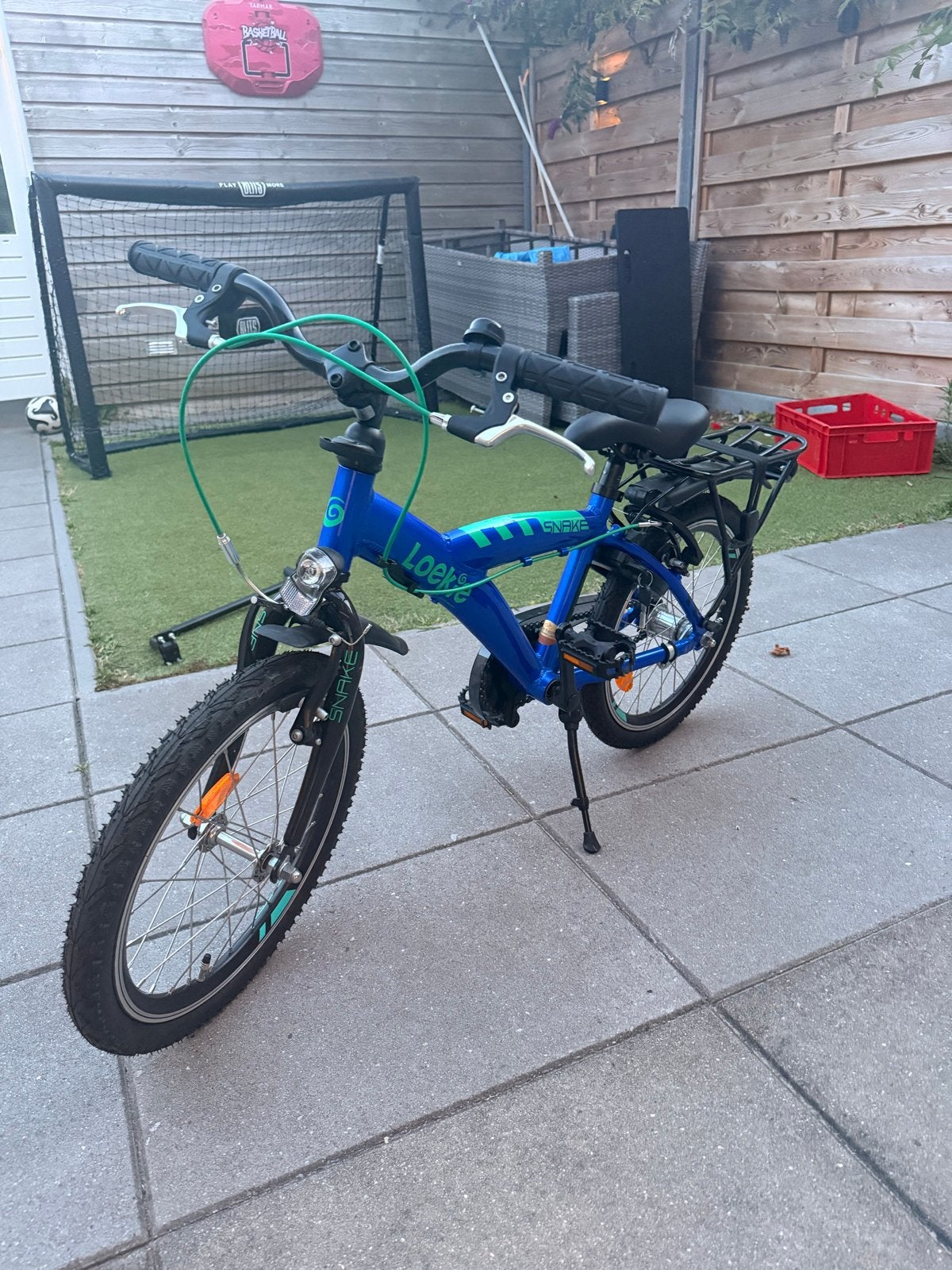 Loekie Snake Kinderfiets 18 inch - Blauw Zo goed als nieuw, Ophalen, Zo goed als nieuw, Terugtraprem, 16 tot 20 inch
