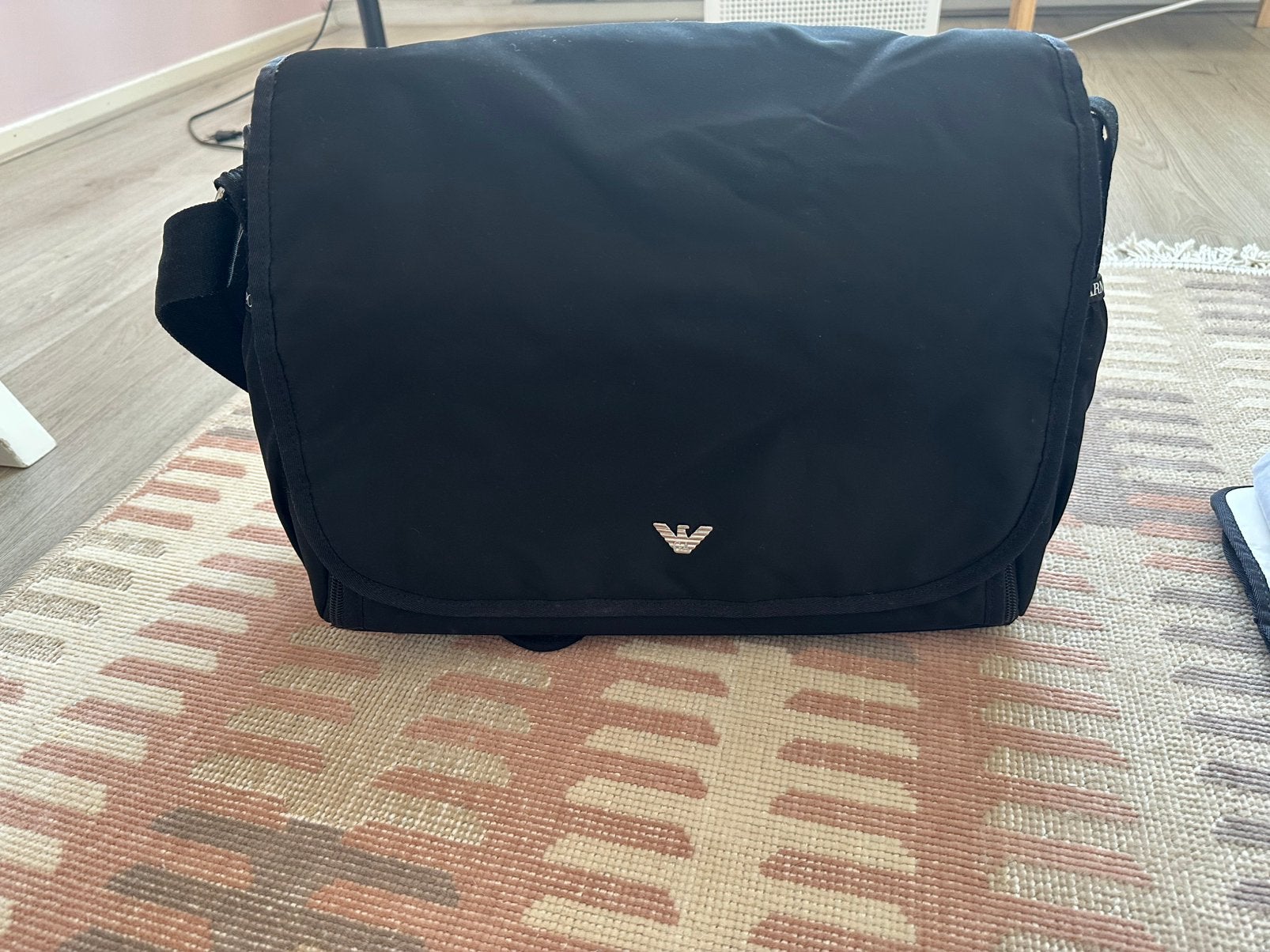 Armani babytas, Ophalen, Zo goed als nieuw