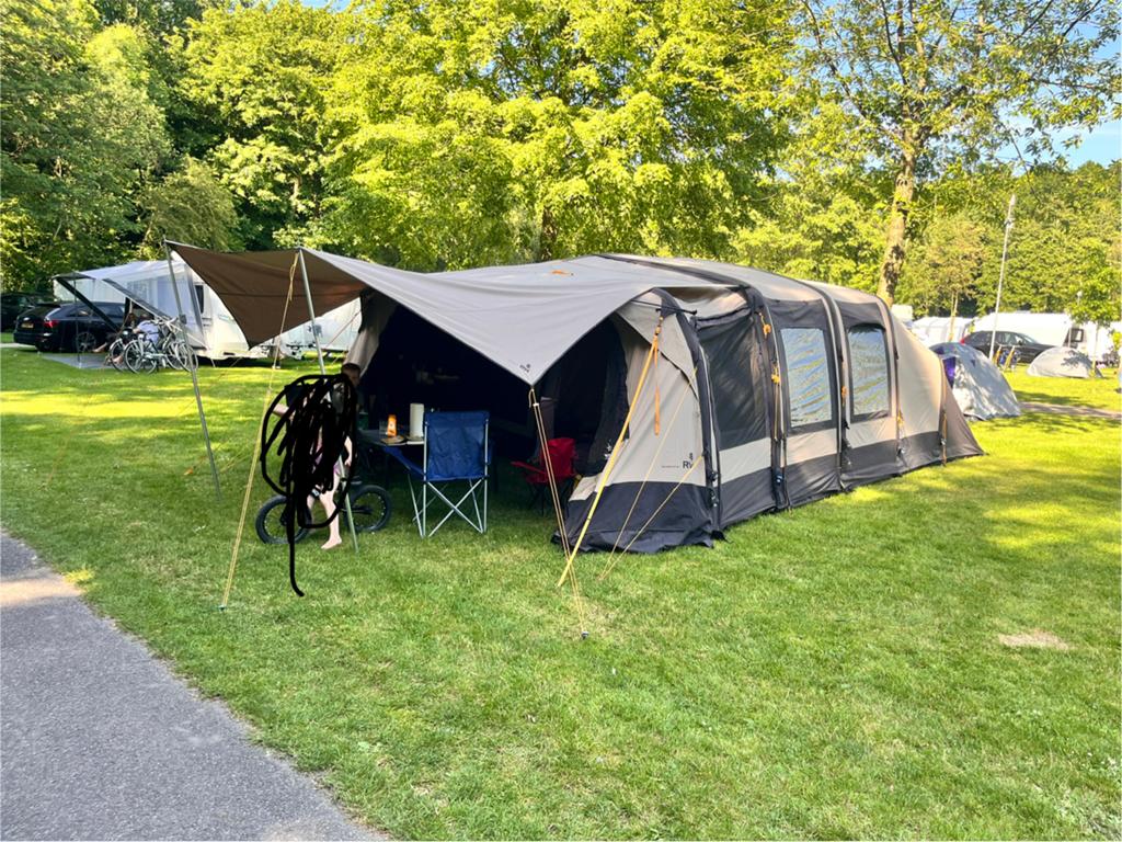 Redwood Navarro 440 air inclusief luifel, Ophalen, Zo goed als nieuw, Tot en met 6