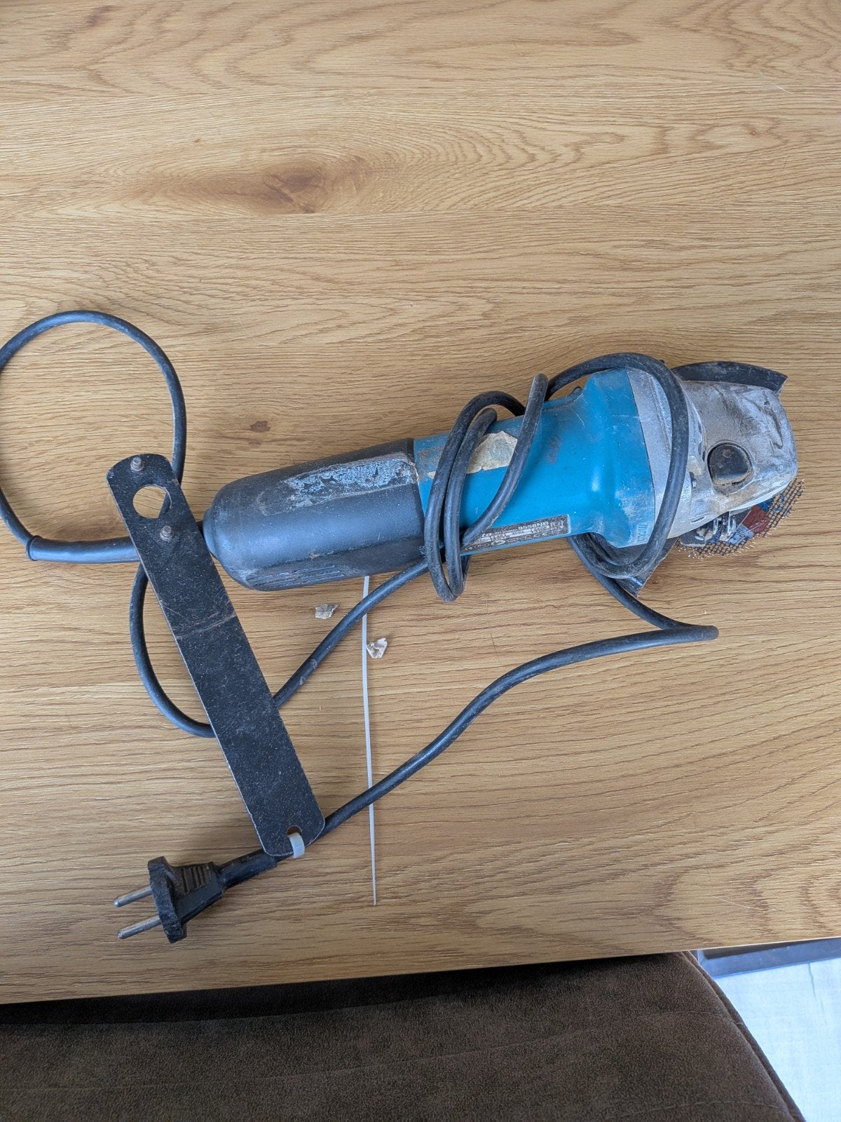 Gebruikte haakse slijper - Makita, Ophalen, Gebruikt, 700 tot 1000 watt, Haakse handslijpmachine