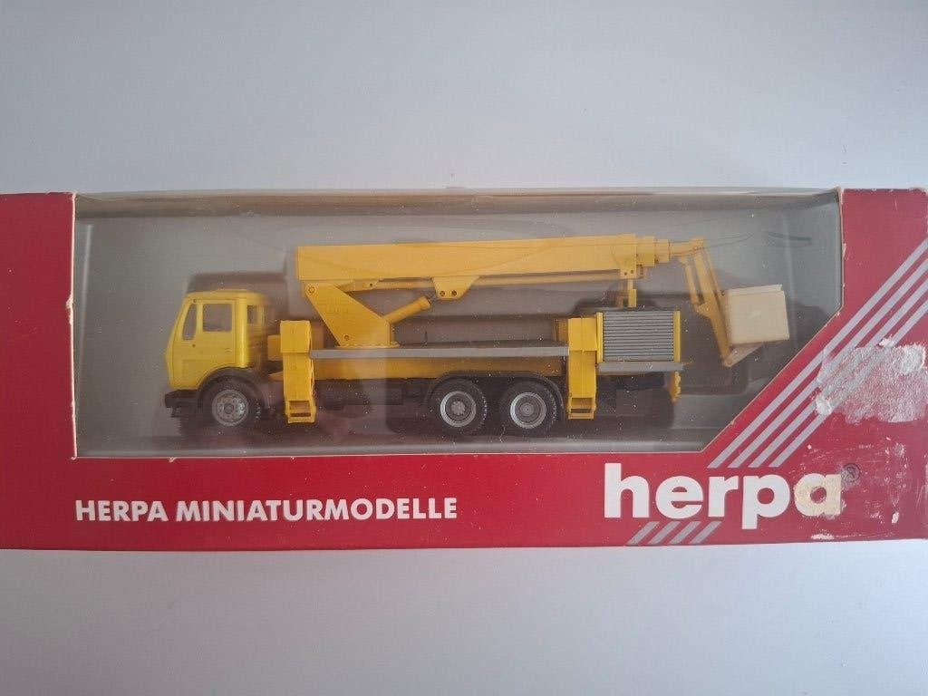1:87 Mercedes hoogwerker Herpa  in OVP € 14, Verzenden, Zo goed als nieuw, Bus of Vrachtwagen, Herpa