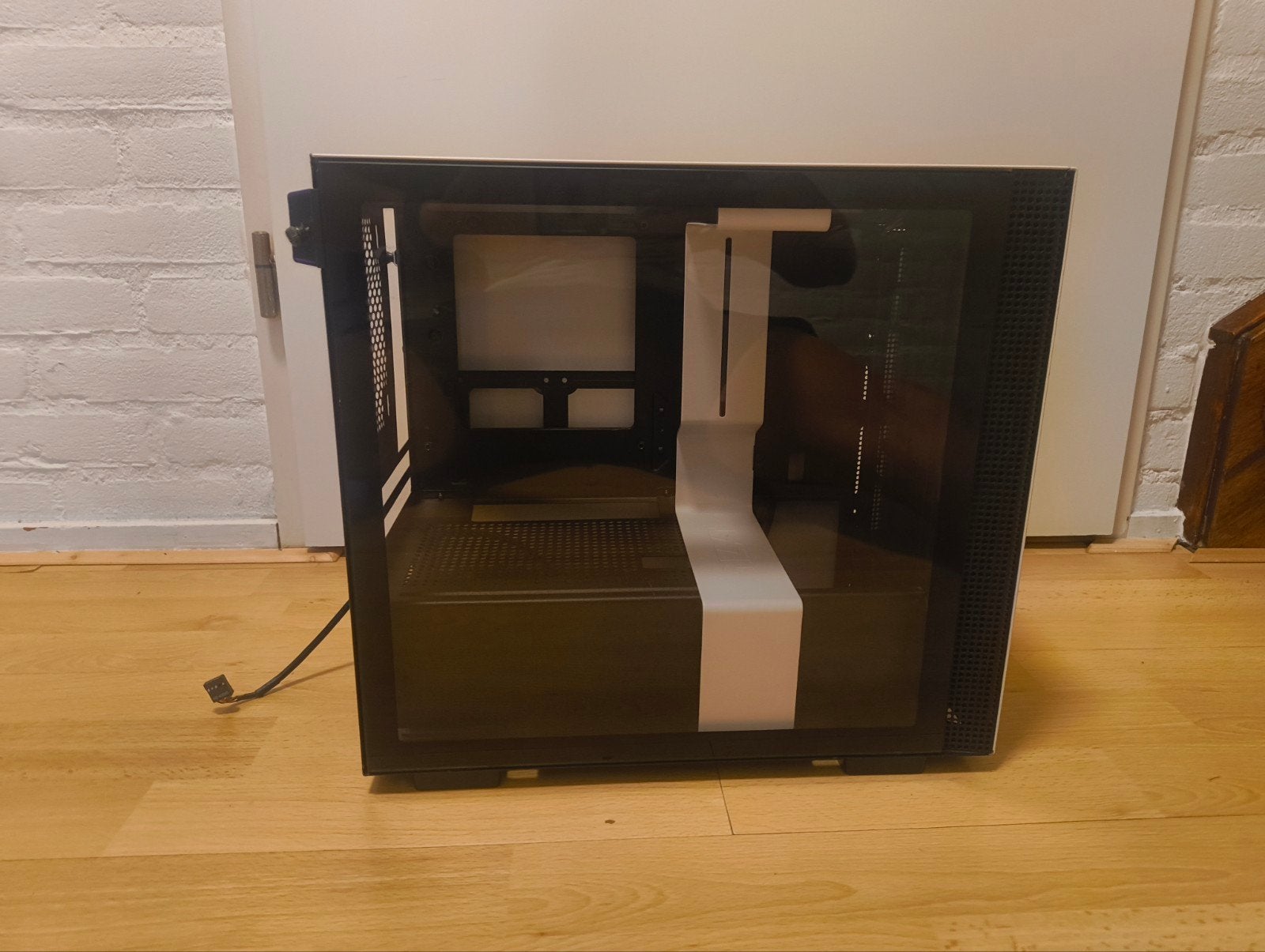 NZXT H210 Mini-ITX Computerbehuizing - Wit/Zwart, Computers en Software, Computerbehuizingen, Ophalen of Verzenden, Gebruikt