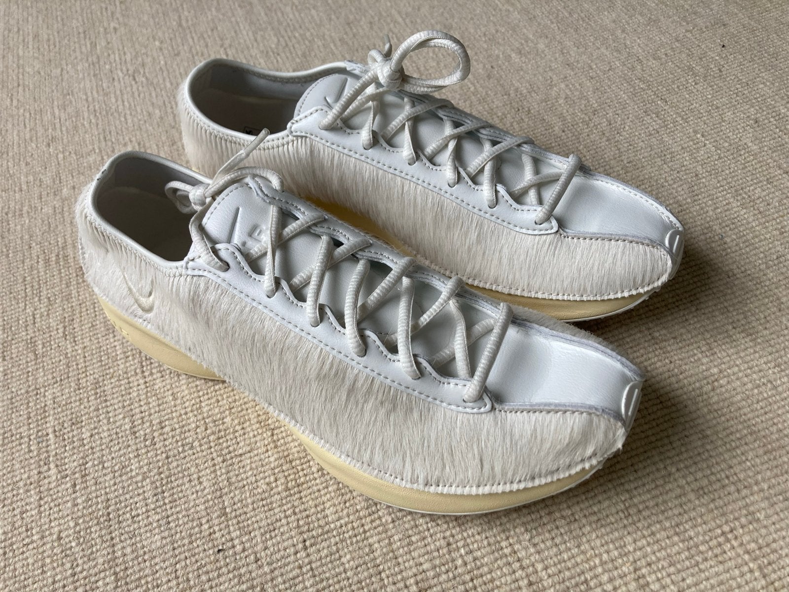 Nike Superfly Pony Hair Maat 42 Nieuw in Doos, Ophalen of Verzenden, Nieuw, Wit, Sneakers of Gympen