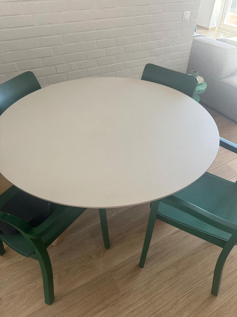 Hay tafel rond 120 dia creme, Huis en Inrichting, Tafels | Eettafels, Ophalen, Rond, Zo goed als nieuw, Vijf personen of meer