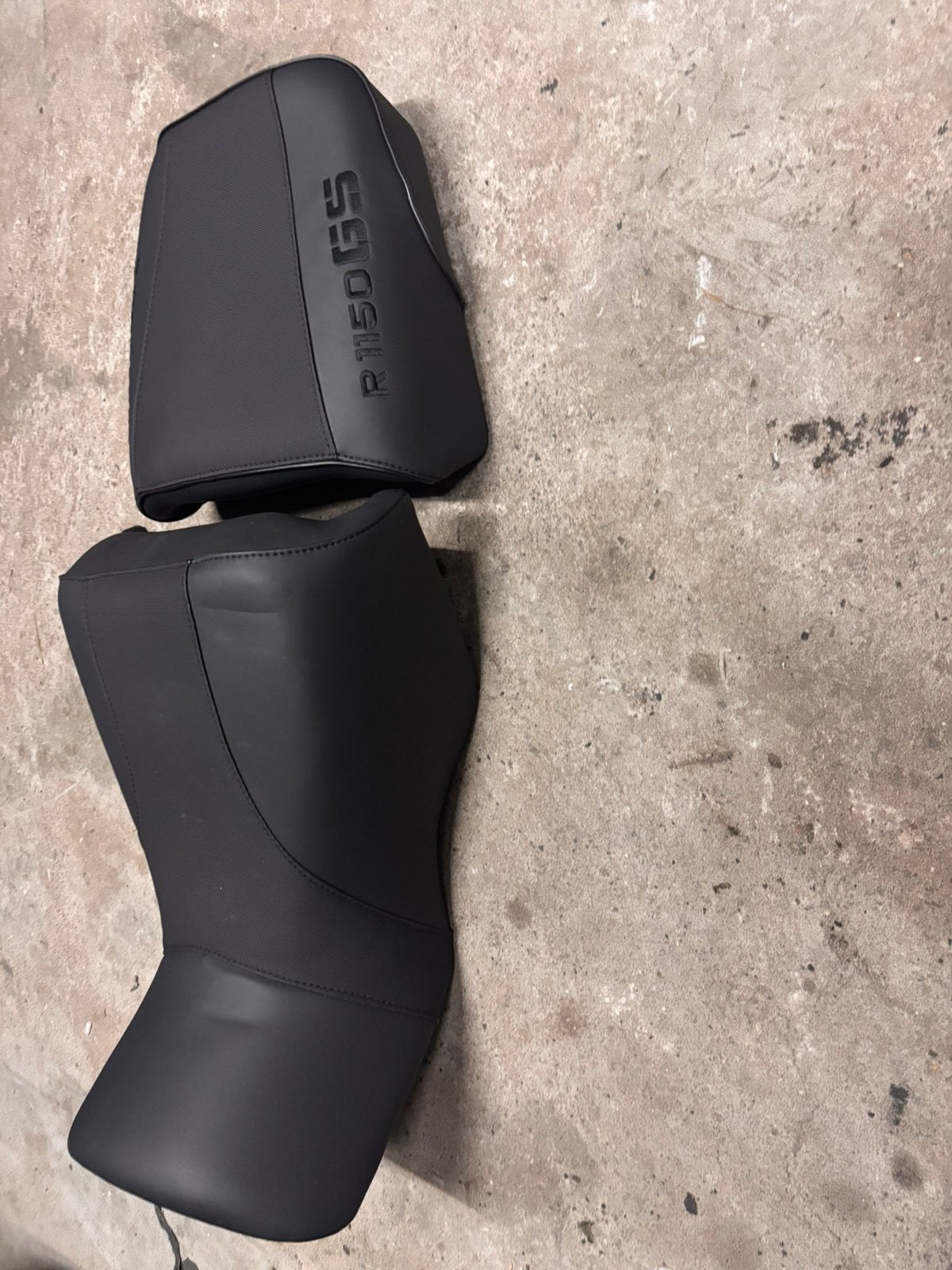 nieuw bekleed zadel bmw r1150gs,(past ook op 1100gs), Ophalen of Verzenden