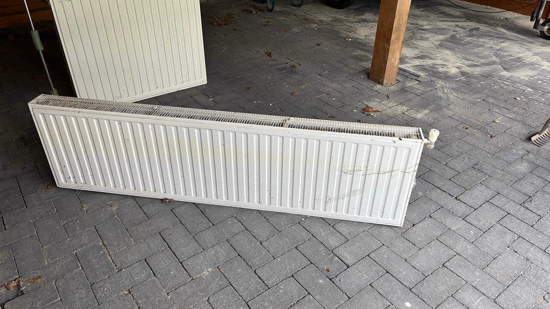 Radiator 165x46x10 cm - Wegens overcompleet, Doe-het-zelf en Verbouw, Verwarming en Radiatoren, Ophalen, 30 tot 80 cm, Gebruikt