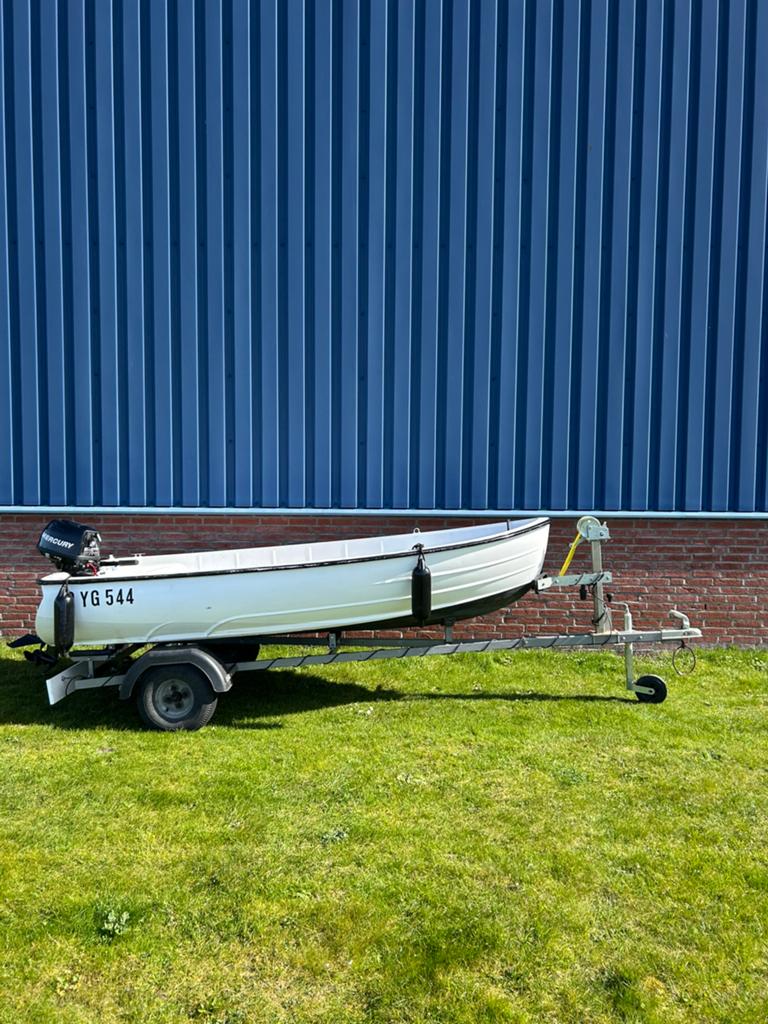 Dromedille 320 met 6 PK 4-takt motor, Watersport en Boten, Vis- en Consoleboten, Ophalen, Zo goed als nieuw, Benzine