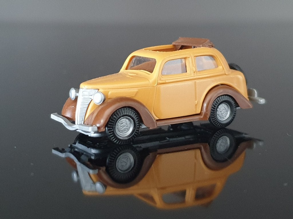 1:87 Ford Eifel cabriolet beige € 5, Verzenden, Zo goed als nieuw, Auto, Overige merken