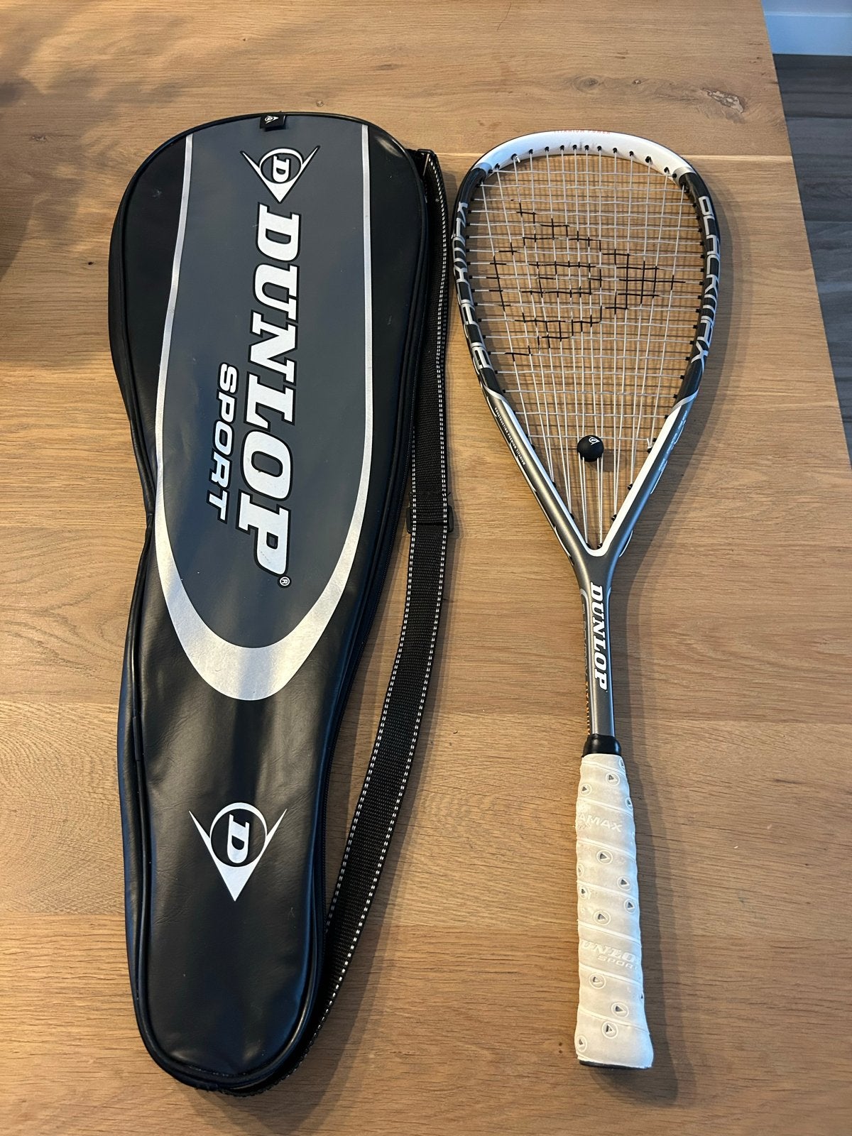 Dunlop Black Max Titanium Squash Racket met hoes, Ophalen of Verzenden, Gebruikt, Racket, Met hoes