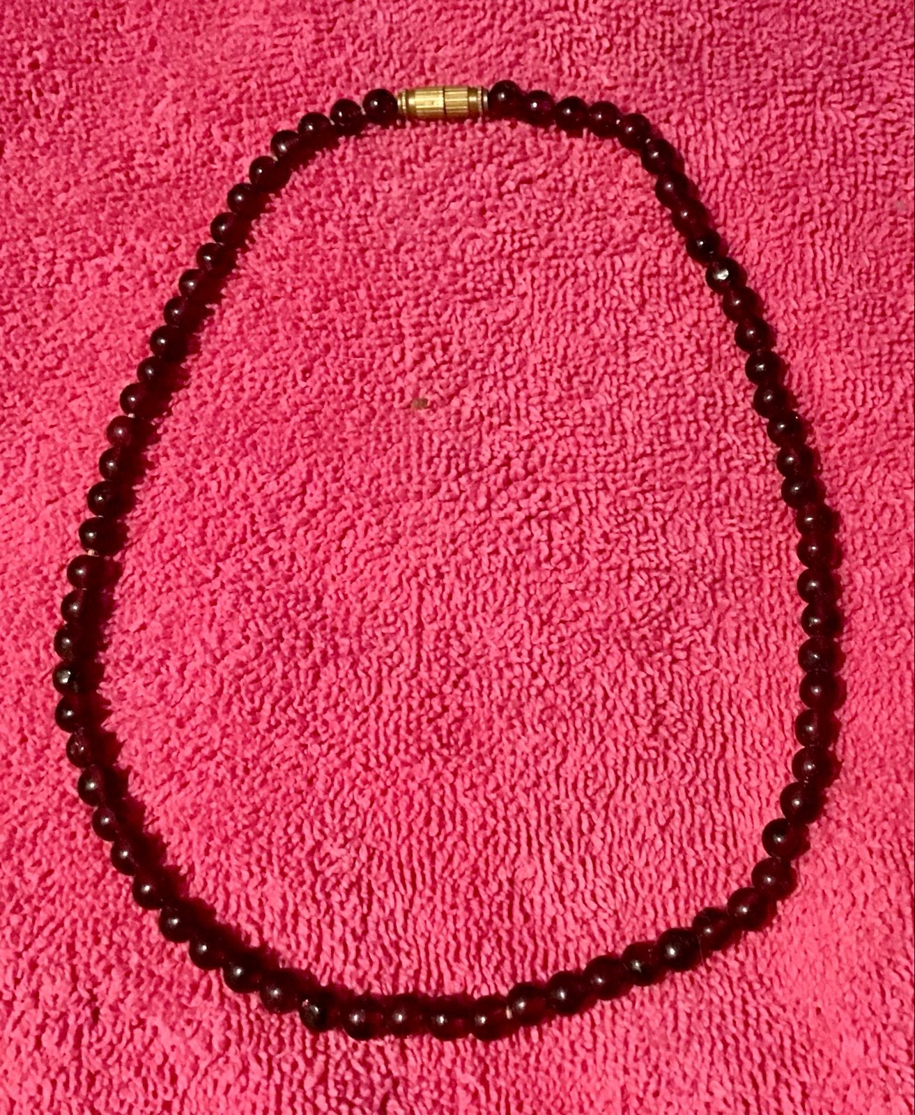 Vintage handgeknoopte ketting met echte granaat stenen, Overige materialen, Ophalen of Verzenden, Zo goed als nieuw, Met edelsteen