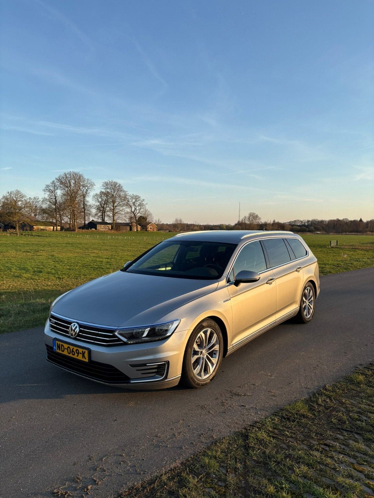 Volkswagen Passat 1.4 TSI Phev GTE 218pk 6-DSG 2016 Grijs, Stof, Zwart, 1600 kg, 93 €/maand