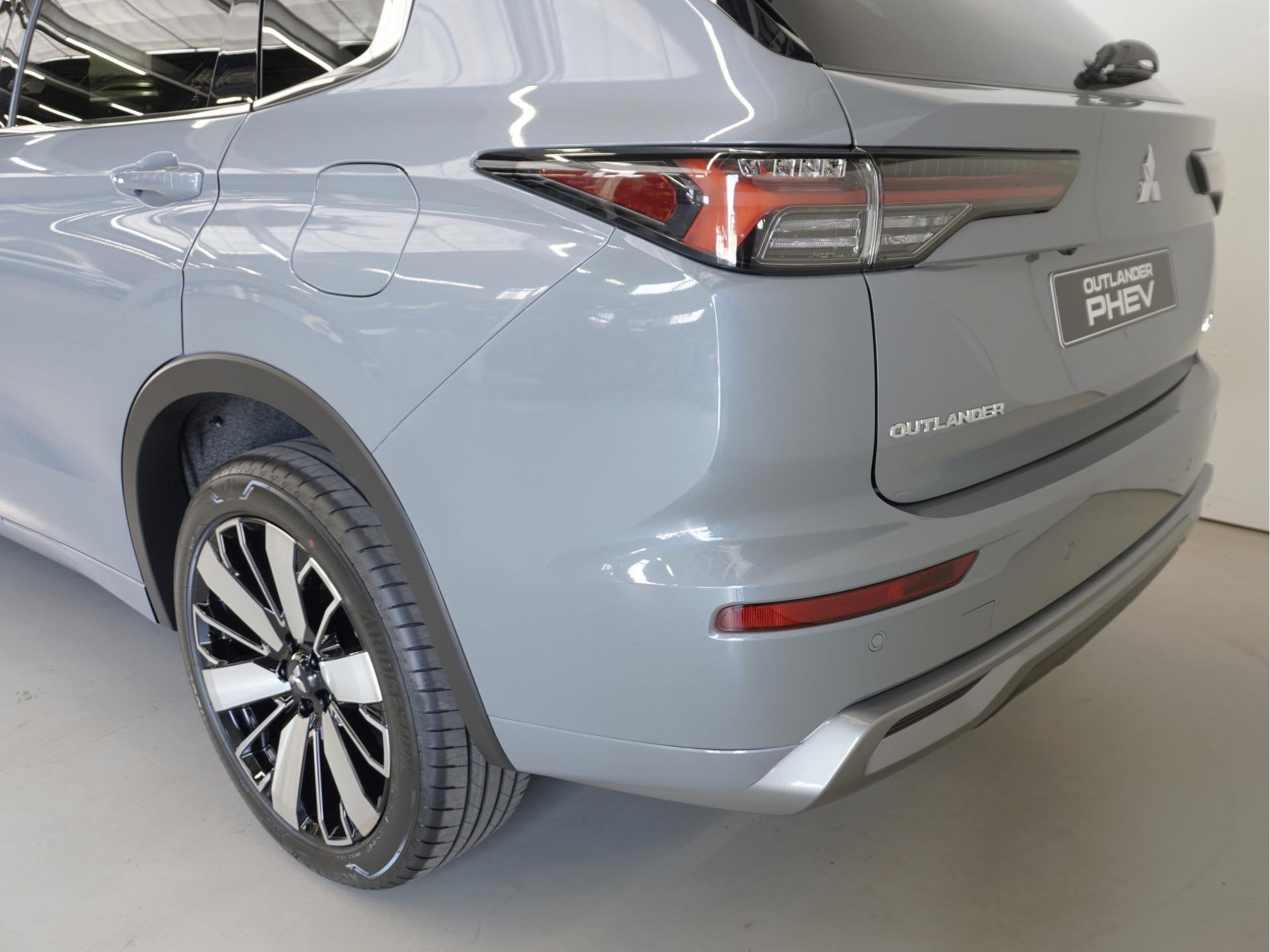 Mitsubishi Outlander 2.4 PHEV Intense+ | Actieprijs | Head u, Auto's, Automaat, 12 maanden, 136 pk, Outlander