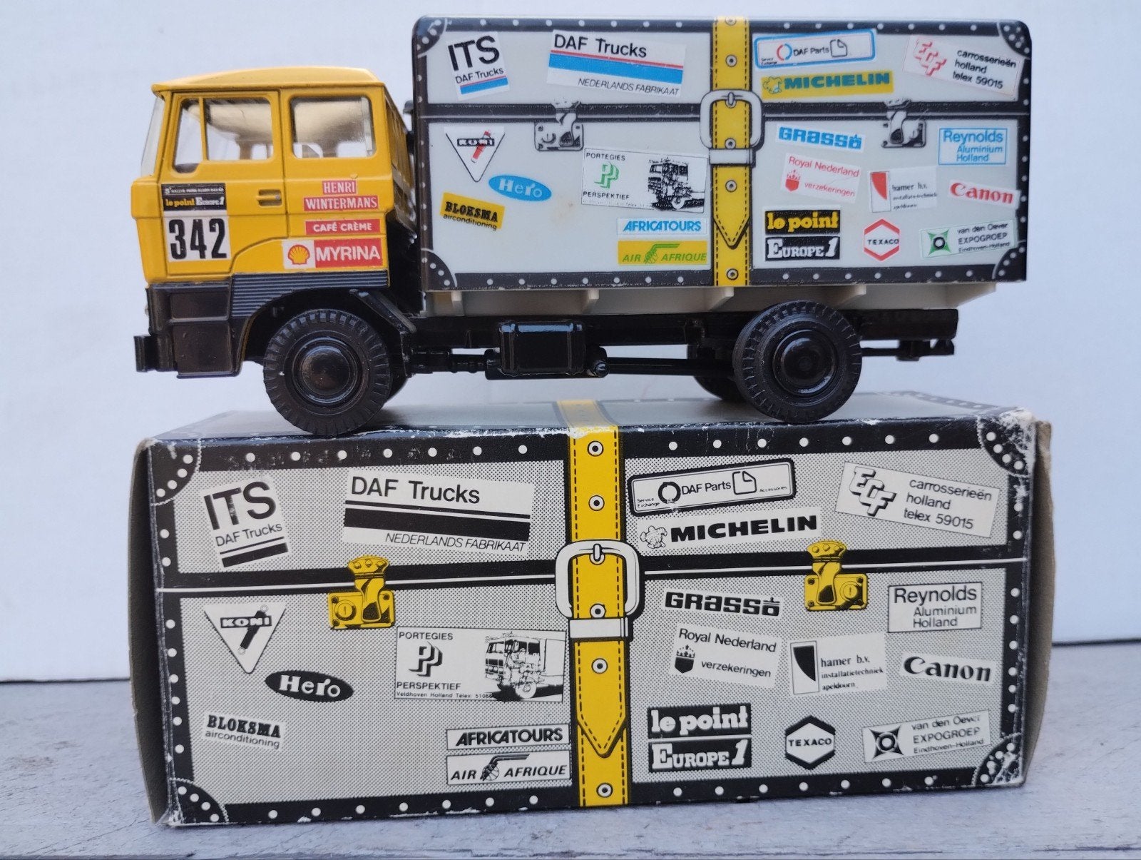 te koop nog mint in doos DAF Dakar Rally team de Rooy, Ophalen of Verzenden, Nieuw, Bus of Vrachtwagen, Lion Toys