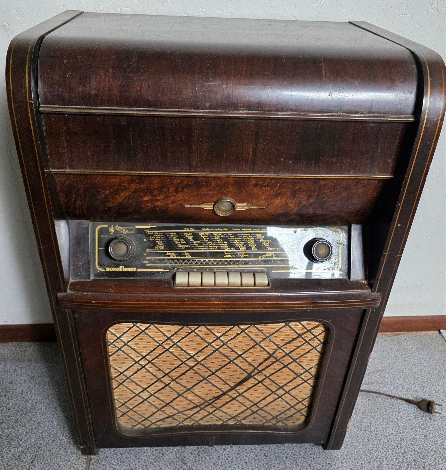 Vintage Kuba Puszta Platenspeler Radio Meubel Nordmende, Ophalen, Niet werkend, Platenspeler, Overige merken